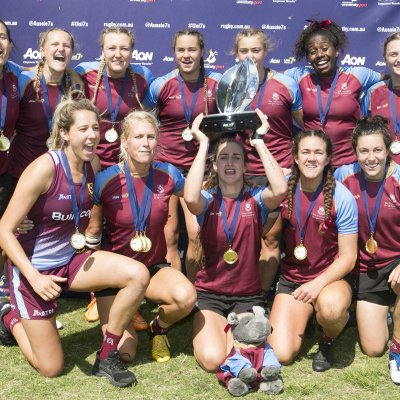 Team UQ hosts the Aon Uni 7s trophy. Credit: ARU Media/Sportography.